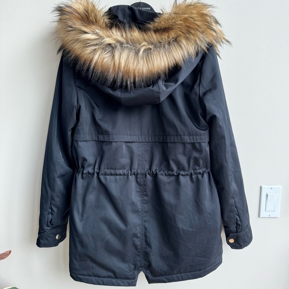 Zara women’s Black Waterproof Gold Tone Removable Faux Fur Hood Size Medium - Picture 4 of 16